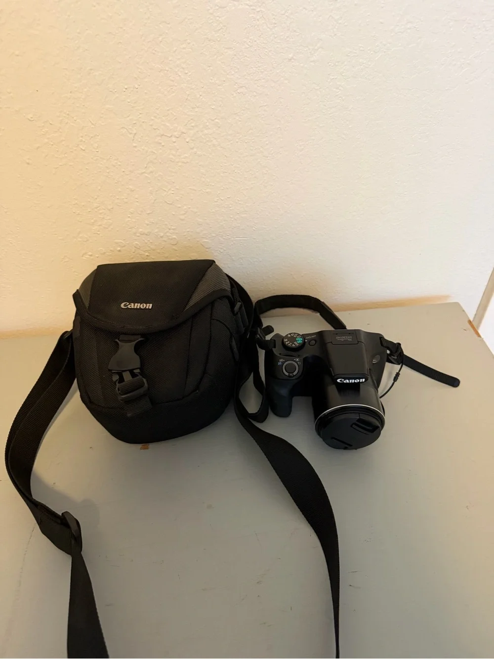 Canon Black Compact Bridge Camera with Matching Black Case